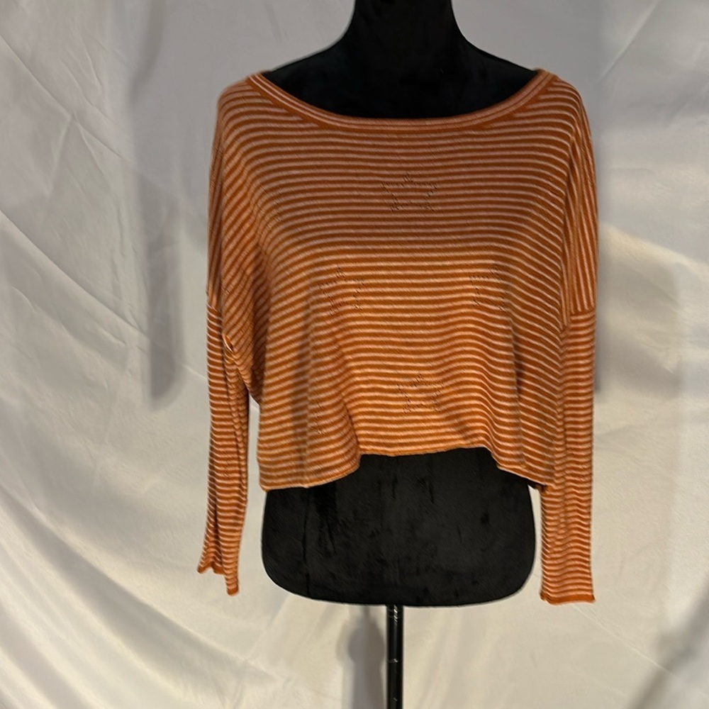 ❤️ Fab’rik Oversized Striped Cropped Knit Top w/ Star Cutout Design Size S